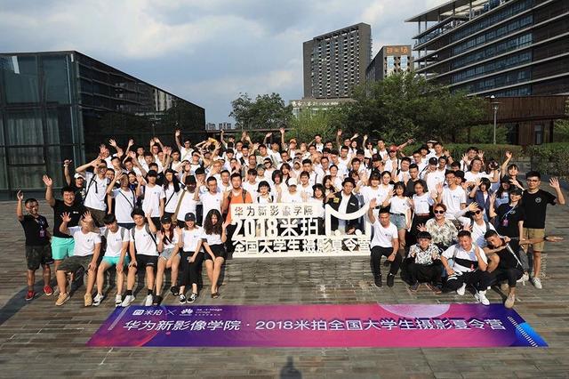 动物园、海洋馆该不该存在?看看英国摄影师镜头下的动物
