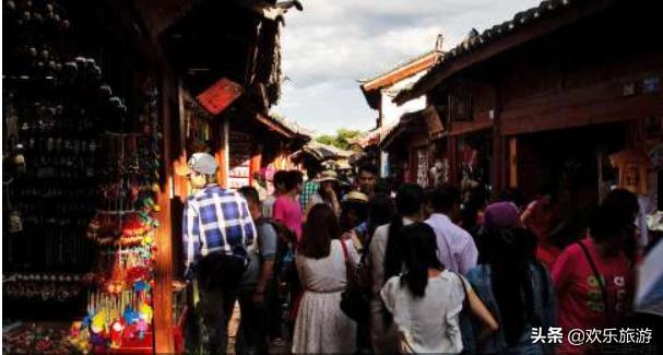 云南旅游!摄影天堂一个姑娘我独自跟团出发了!(请点击)