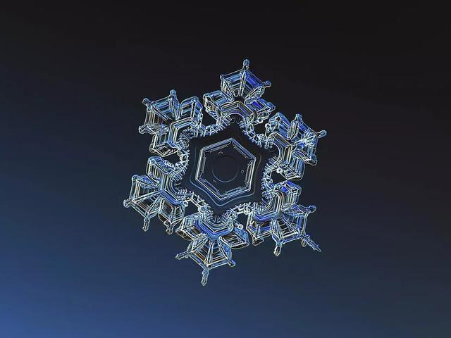 俄罗斯一位摄影师花9年时间,拍下了雪花最美的一面