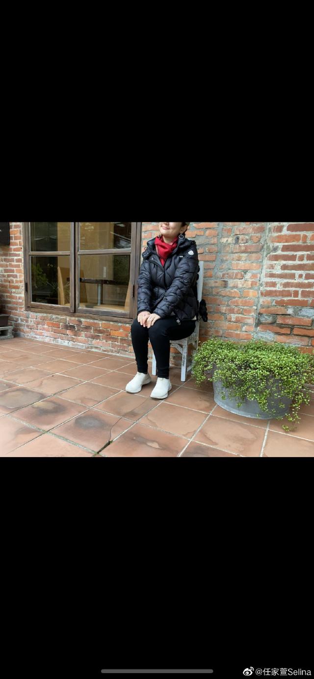 Ella3岁儿子给任家萱拍大片,网友:摄影师是腿控吗