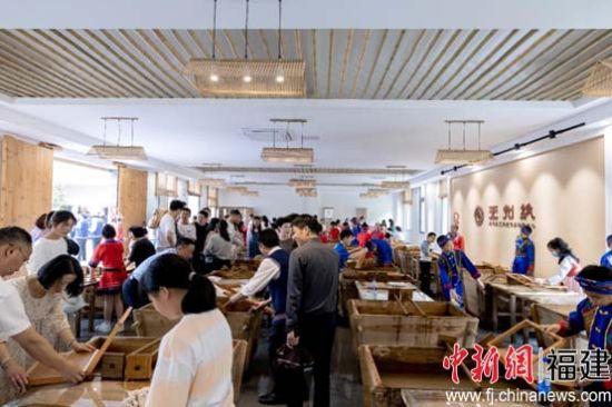 风展红旗 如画三明 | 福建畲乡打造 “纸都治平”
