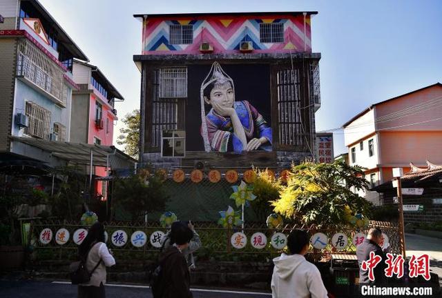 （八闽千姿）闽南小山村的蜕变：“赊寨”变景区 村民变股东