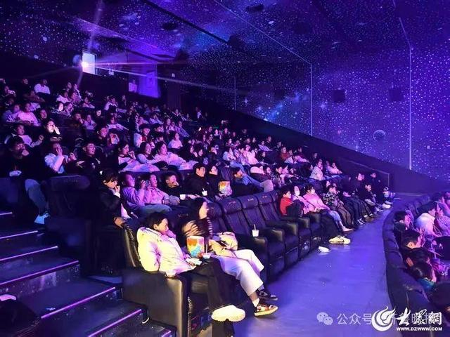 山东一小县城逆袭！《哪吒2》票房冲进全国前5，网友：山东人不语，只是一味买票